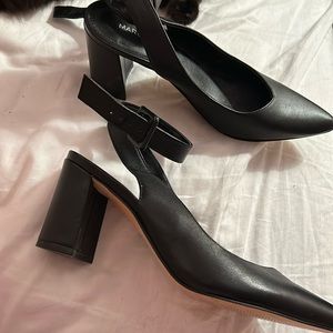Marc fisher soft black leather heels worn once